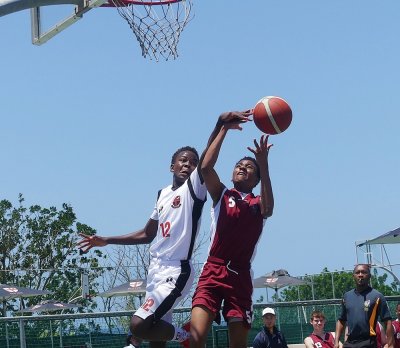 Thomas de Charmoy pulled off a superb block to prevent Kearney scoring a breakaway, but the visitors had the upper hand in a comfortable win over Clifton College on Saturday at the Riverside Sports Club. Photo: Brad Morgan.