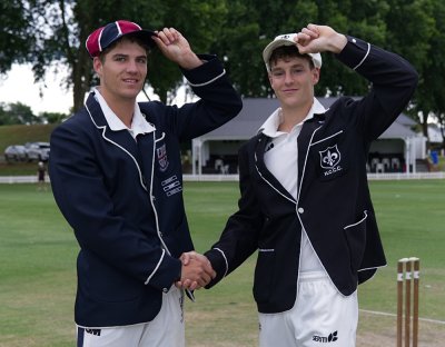 Friendly handshakes before the start of the battle. Photo: Justin Waldman Sports Photography.